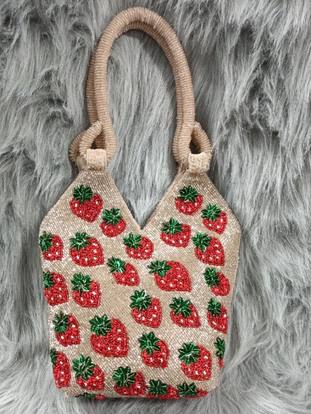 Beaded Strawberry Handbag Tote Bag in Beige and Red Viral - Picture 7 of 7
